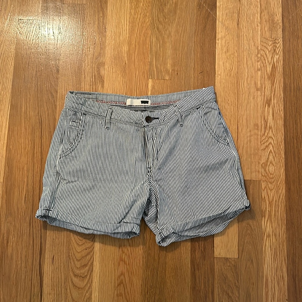 Levi’s Seersucker Shorts, Women’s, Size 4